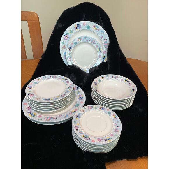 1990's Vitromaster Sea Side pattern, saucers, set of 7 plus 1 free, 8 total - Picture 4 of 5